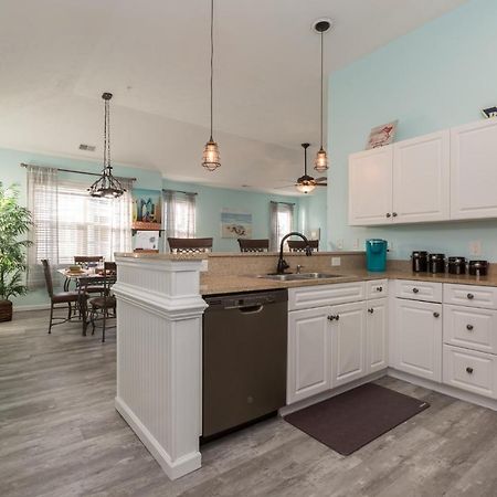 Modern Condo With Shared Pools,Hot Tubs, Walk To Beach & Plenty Of Golf! Myrtle Beach Eksteriør billede