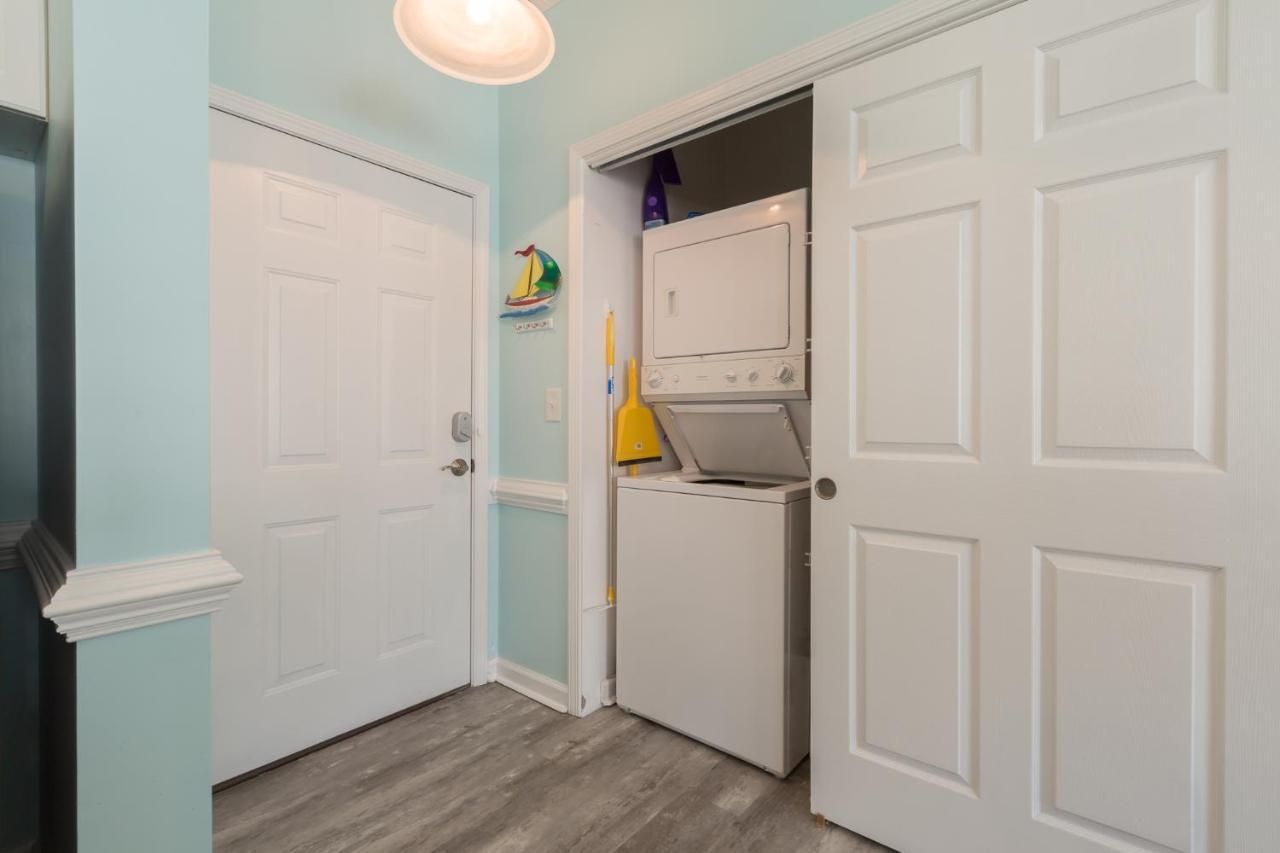 Modern Condo With Shared Pools,Hot Tubs, Walk To Beach & Plenty Of Golf! Myrtle Beach Eksteriør billede